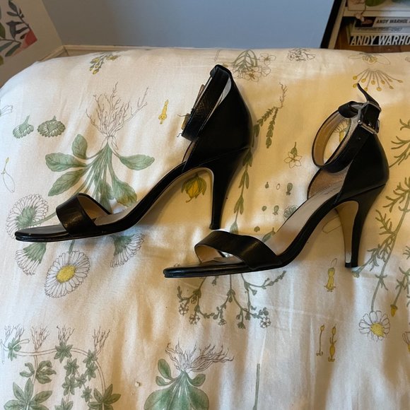 Size 8 strappy leather heels! - Picture 4 of 4